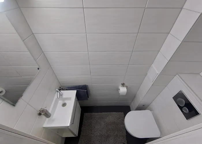 Esplanaadi 25 Pärnu